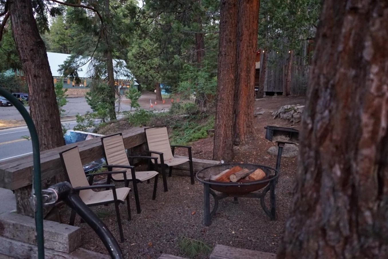 Multi-family Mountain Getaway Hébergement de vacances Shaver Lake